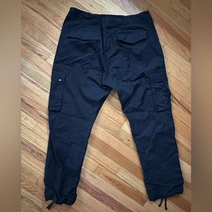 Men’s Nike SB cargo pants.